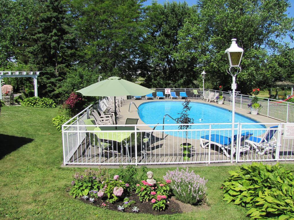 Green Acres Inn Kingston Bagian luar foto