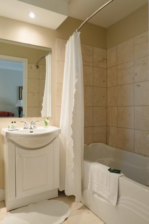 Green Acres Inn Kingston Bagian luar foto